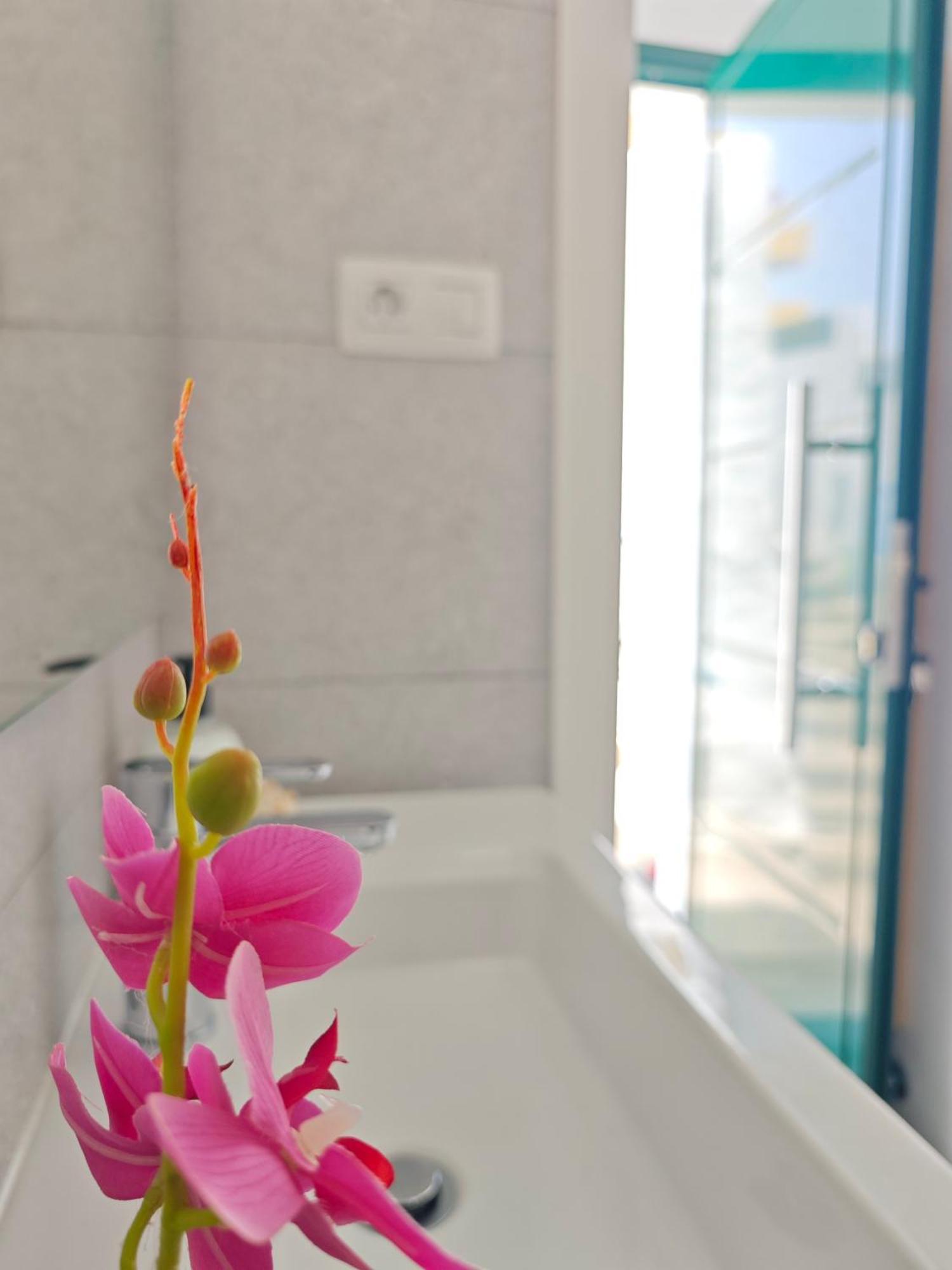 Cozy Apartment In Front Of The Natural Pools El Pris Екстер'єр фото