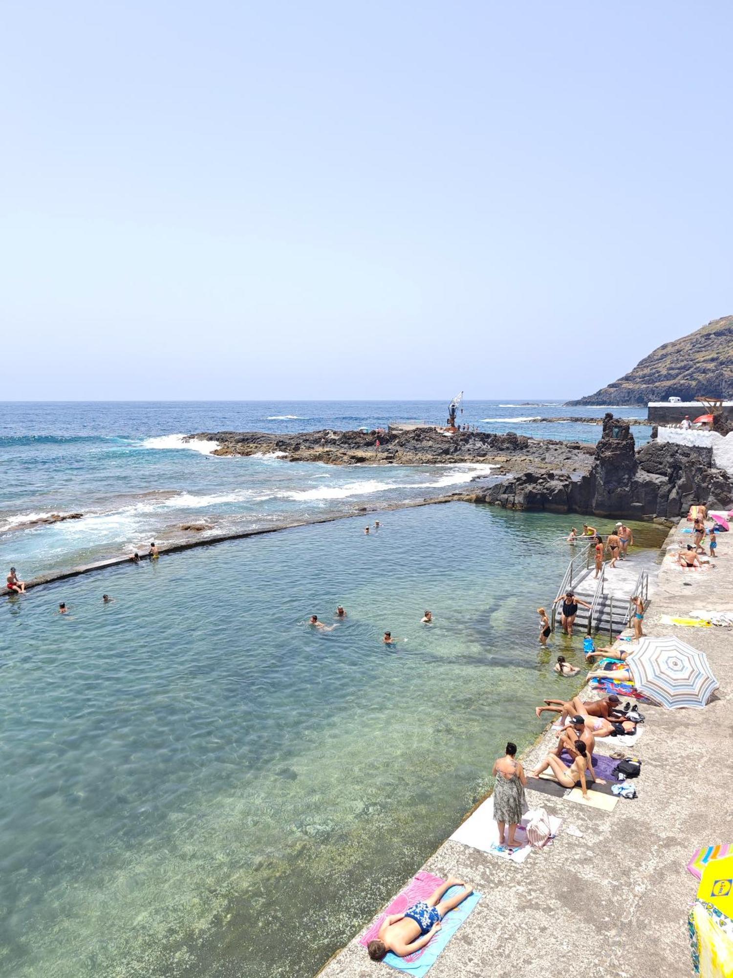 Cozy Apartment In Front Of The Natural Pools El Pris Екстер'єр фото